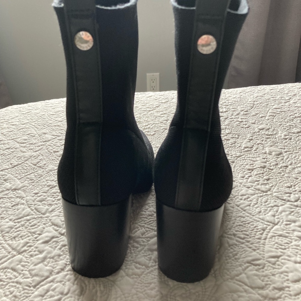 Elegant Black Ankle Boots - Picture 2 of 5